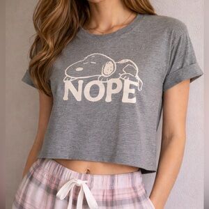 PEANUTS Snoopy "NOPE" Cropped Tee Shirt Size Medium Grey Poly Cotton Blend